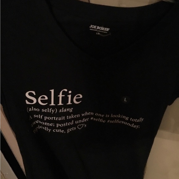 🆕 Designer / Petite / Large / Black & White / Short Sleeve / V-Neck Cotton Tee - Picture 2 of 5